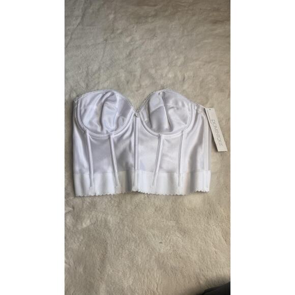 Dominique Strapless Backless Bra - Picture 2 of 9